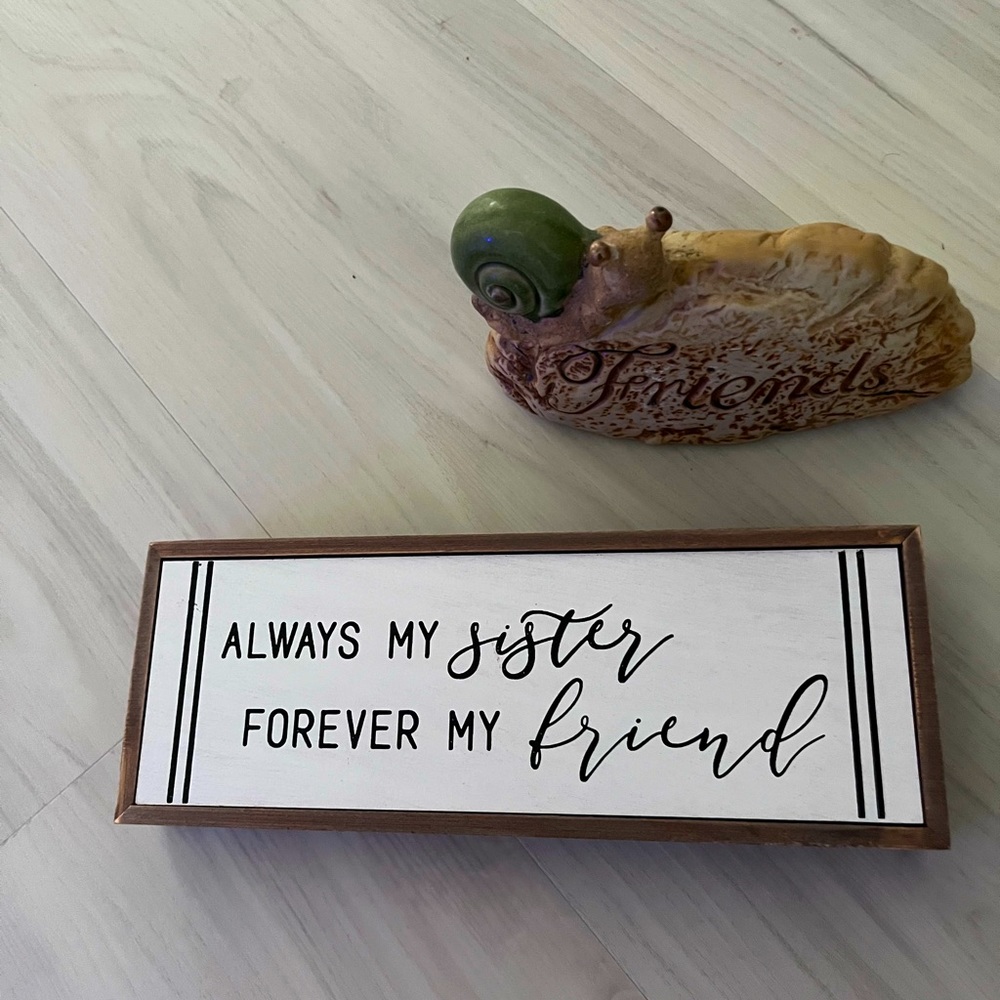 Home Decor/ Friends Decor - Picture 5 of 7